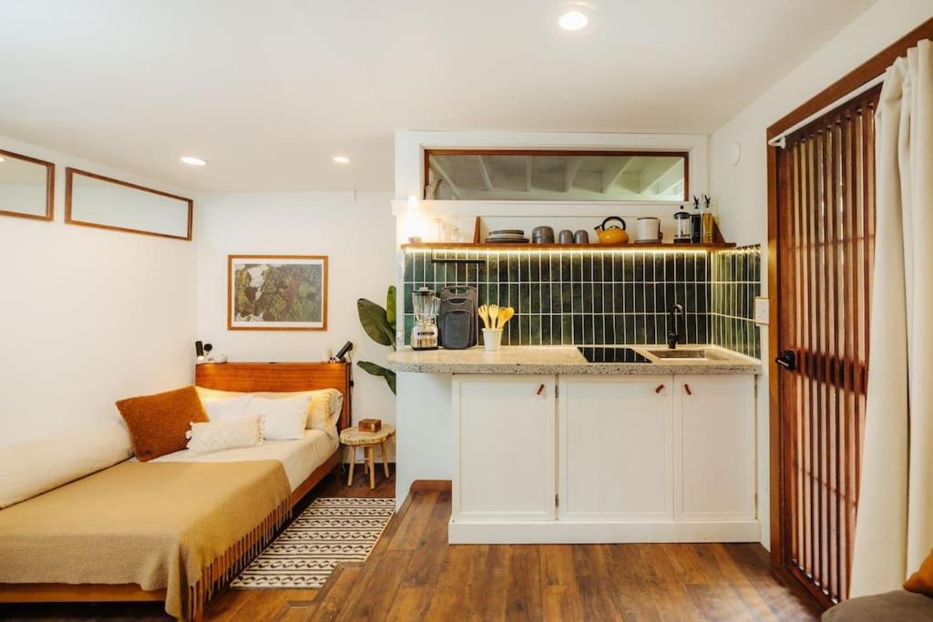 The Pohaku Studio At The Koi House Кайлуа Кона Екстериор снимка